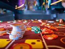 protogel176 platform showing slot games and live dealer tables